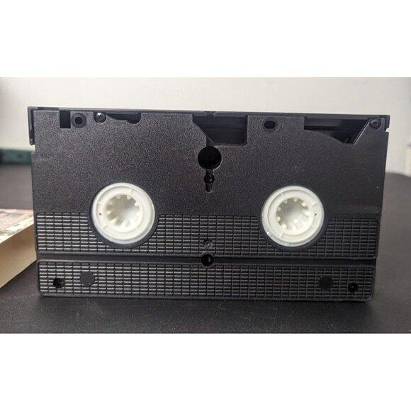 The Lucy Show - Lucy Meets John Wayne/ Lucy the Fight Manager (VHS, 2001) - Picture 6 of 6